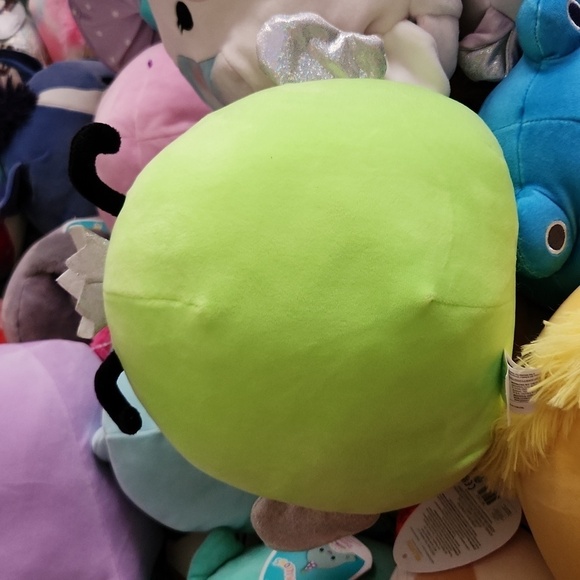 Sunny squishmallows blacklight responsive 8 imch NO TAG - Picture 2 of 4